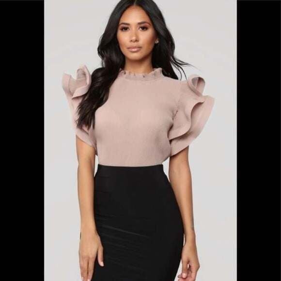Fashion Nova Modern Ruffled Sleeve Sz Small